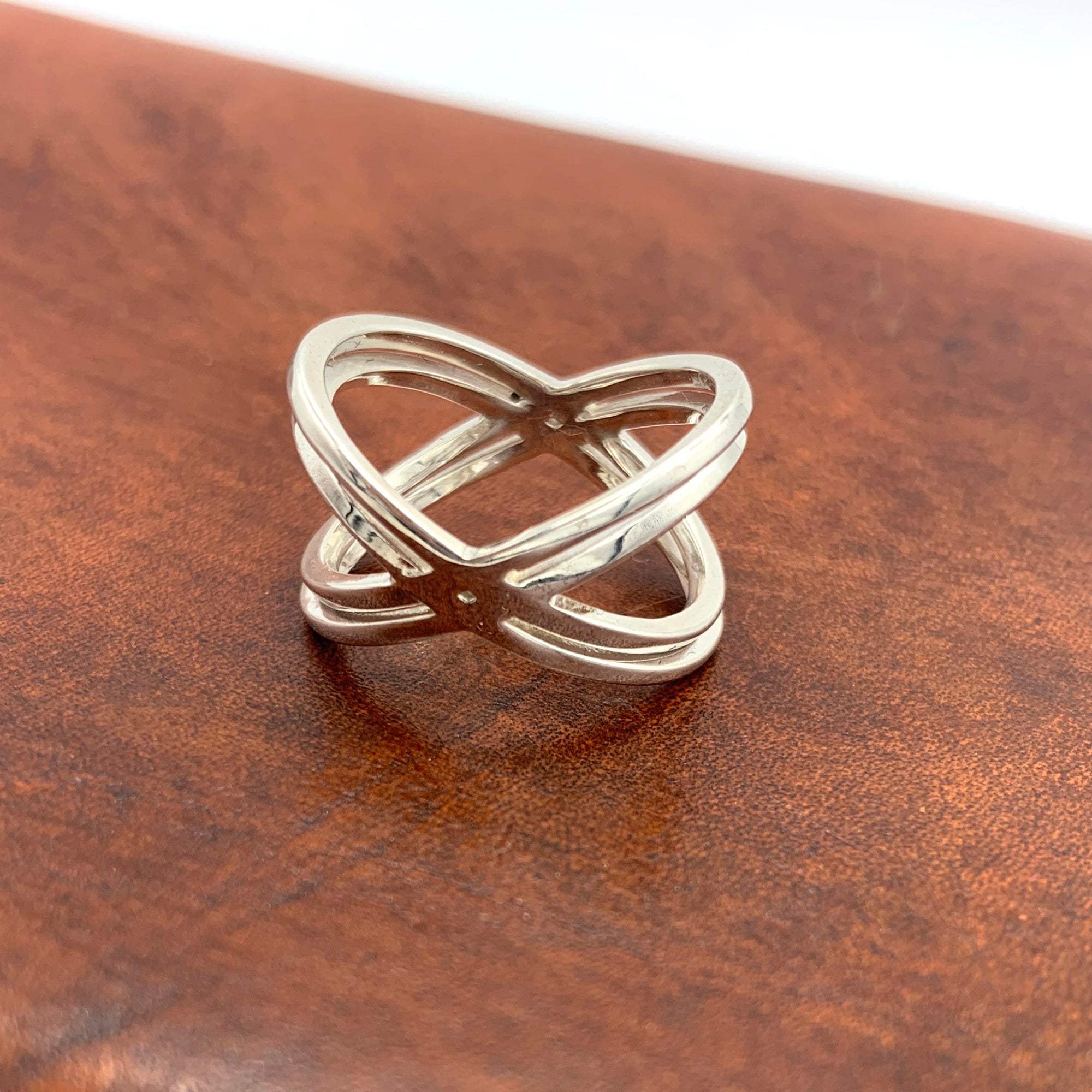 Love Finger Ring xxx – JAK W